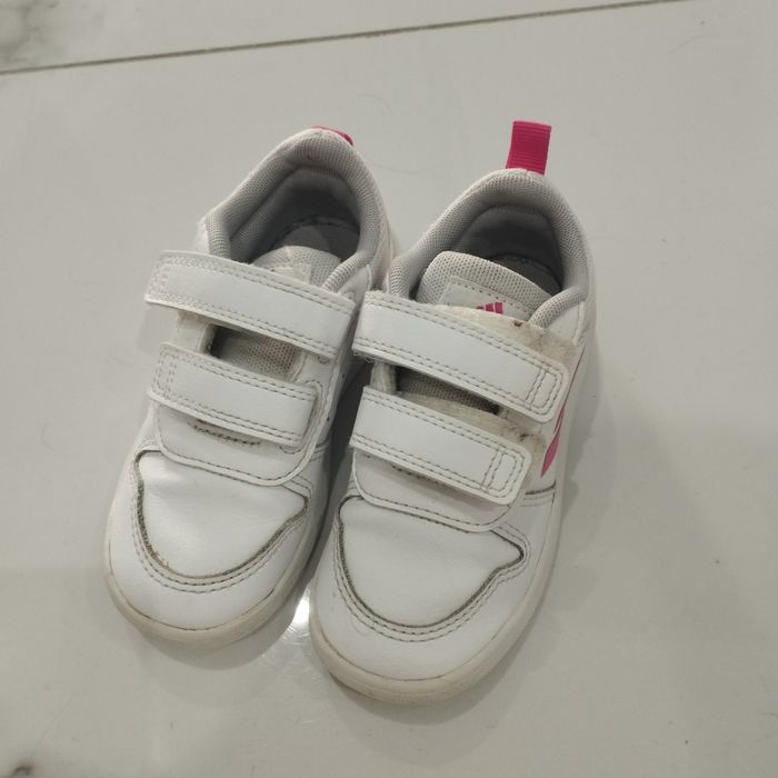 Buty adidas 24 dla dzieci