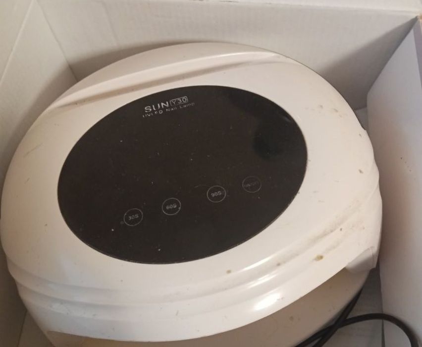 UV/LED лампи для сушіння гель-лаку, гелю та полігелю.