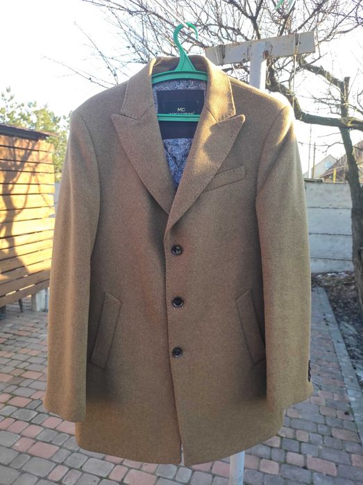 Чоловіче пальтo,