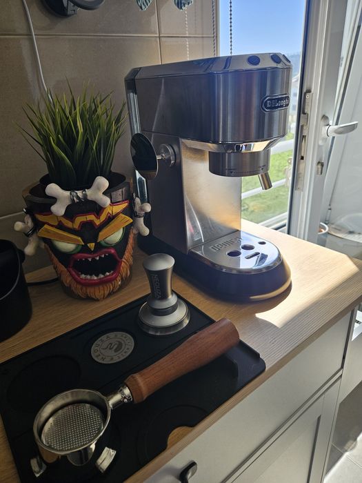 Máquina de café delonghi Dedica + acessórios