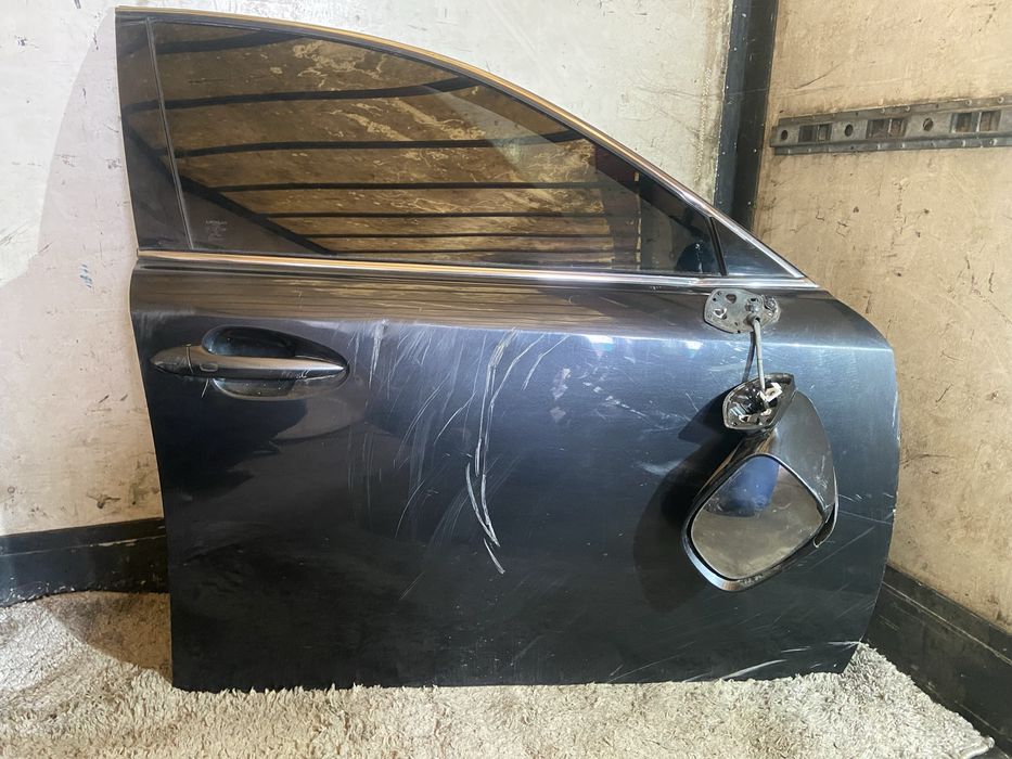 Lexus is 2006 двері