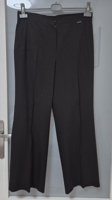 Elegancka czarne spodnie Hollyday Poland