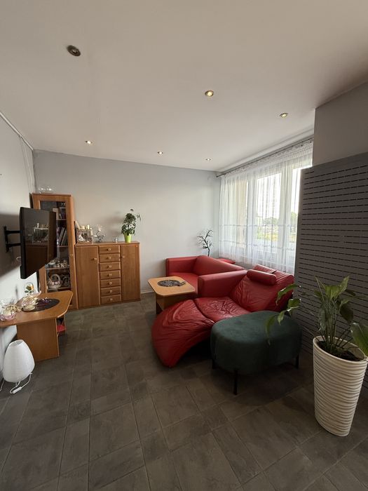 M4 podjasnogorska centrum 52m2 winda , parking ,blok 4p.
