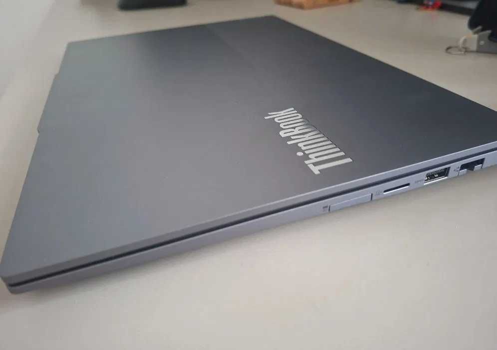 ThinkBook 14 G6+ | Ryzen7 8gen Novo 32GB 1Tb | AI & DEV | Troca