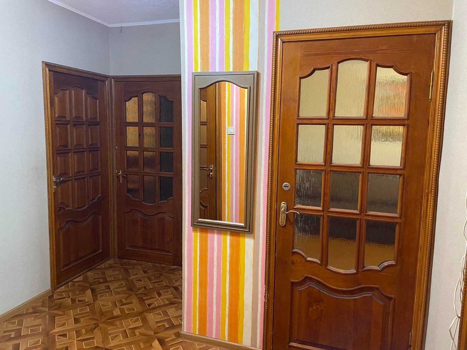 Продам 4-х комнатную квартиру Заболотного/ТЦ Семья