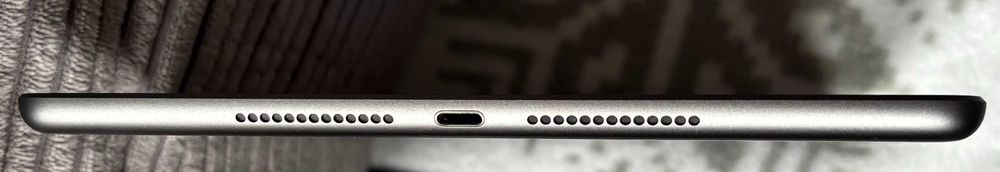 Tablet Apple iPad 7 32GB + Kabel