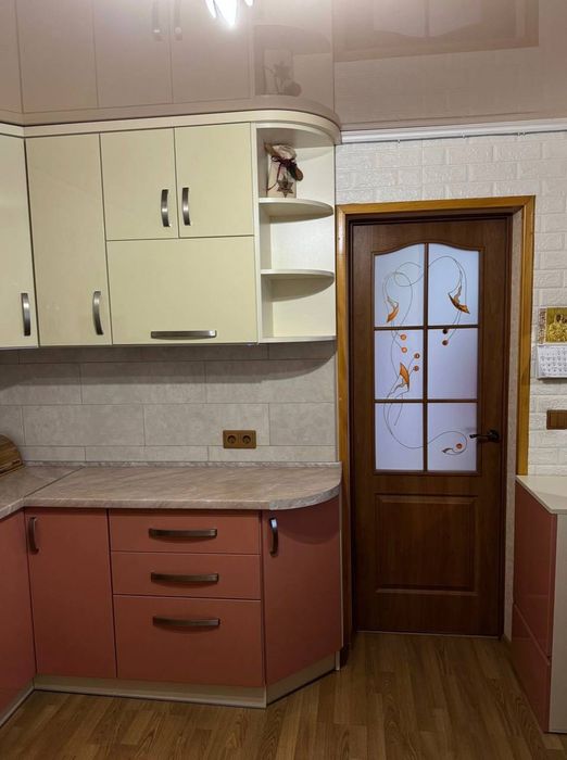 Продаж 2 кімнатної квартири Глинянський Тракт