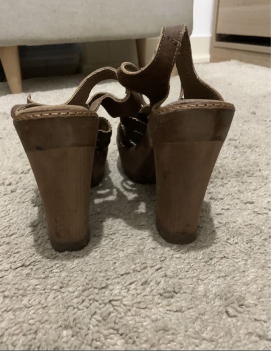 Sandalias XUZ - tamanho 38