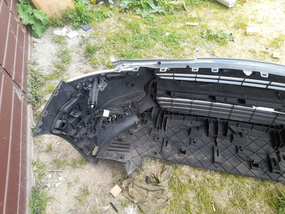 Бампер Peugeot 5008