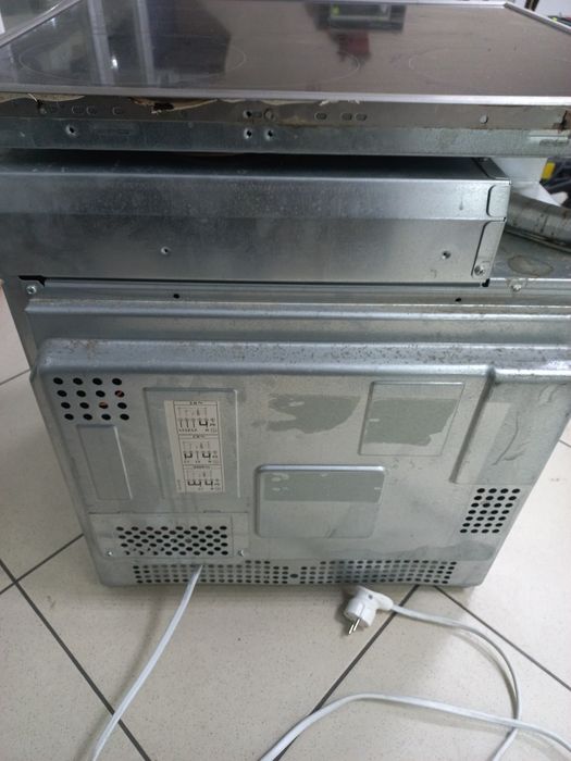 Індукційна плита з духовкою Electrolux AEG