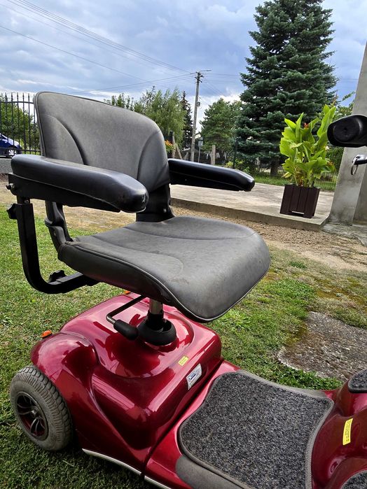 Wózek elektryczny czterokolowy