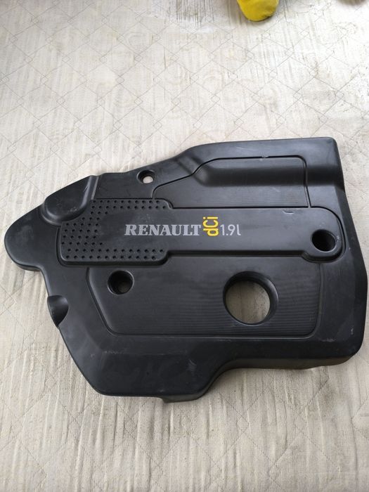 Кришка двигуна Рено Лагуна 2 1.9 DCI