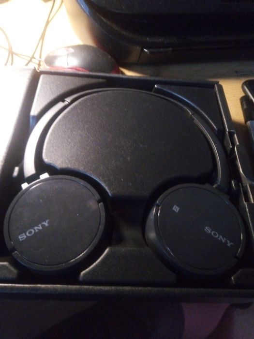 Sprzedam słuchawki Sony