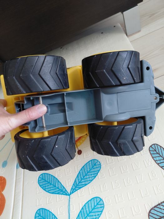 Duże auto little tikes