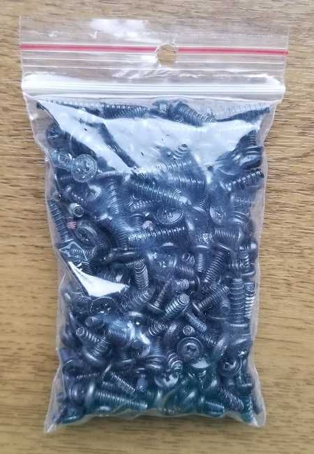 Wkręty śruby śrubki czarne do TV - mix 0,25kg