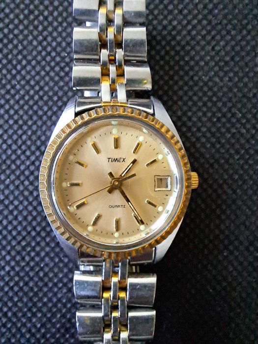 Stary zegarek damski Timex na bransolecie