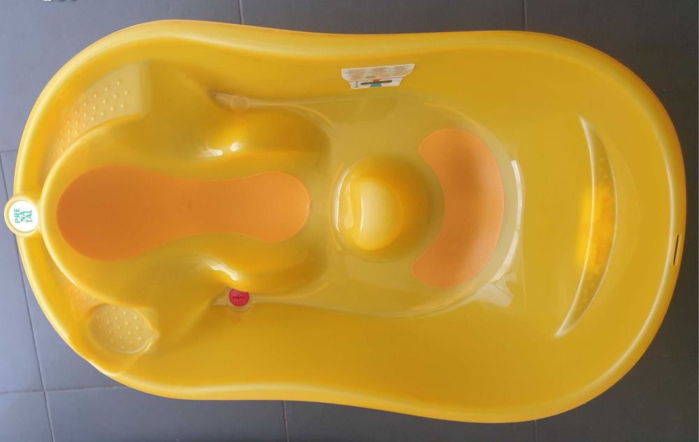 Artigos Chicco para bebé + banheira Pré-Natal + Esterilizador biberões