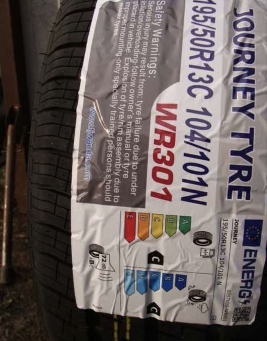 Opony felgi koła laweta przyczepka przyczepa