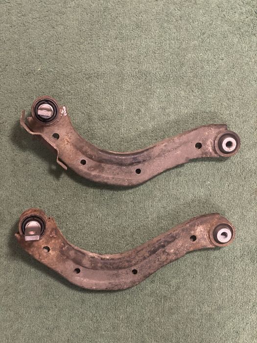 Задні ричагі на honda civic 2008