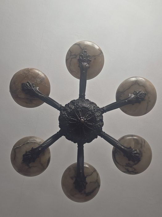 Żyrandol antyczny alabastowe klosze