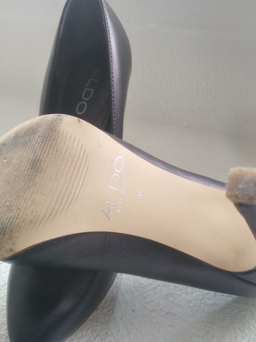 Sapatos Aldo número 36.
