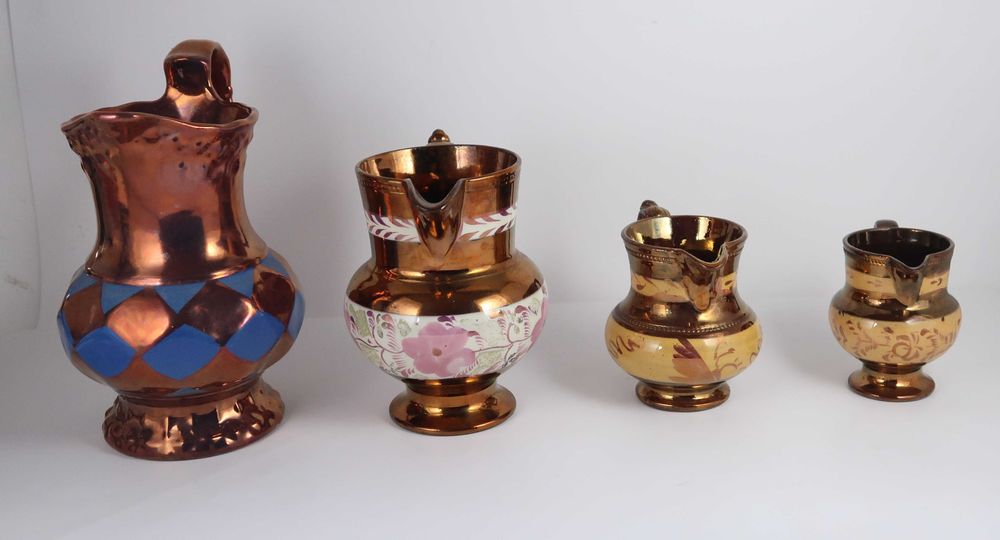 4 Jarros antigos em porcelana Lustrina