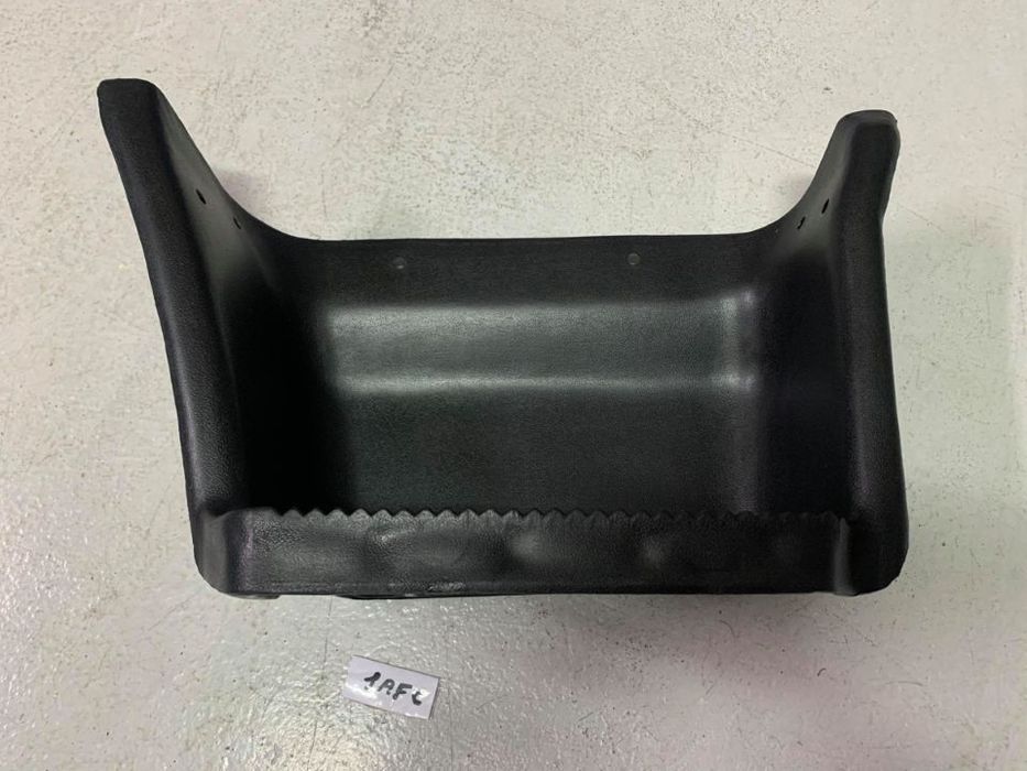 Estribo Toyota Dyna 150/250 /LY60/LY61