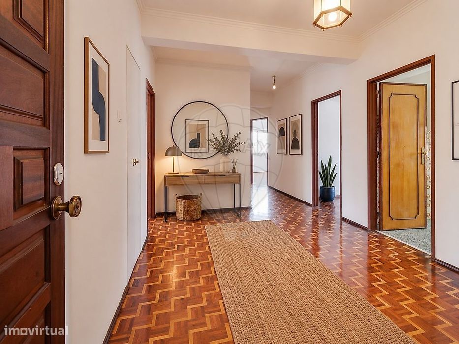 Apartamento T4 para arrendamento