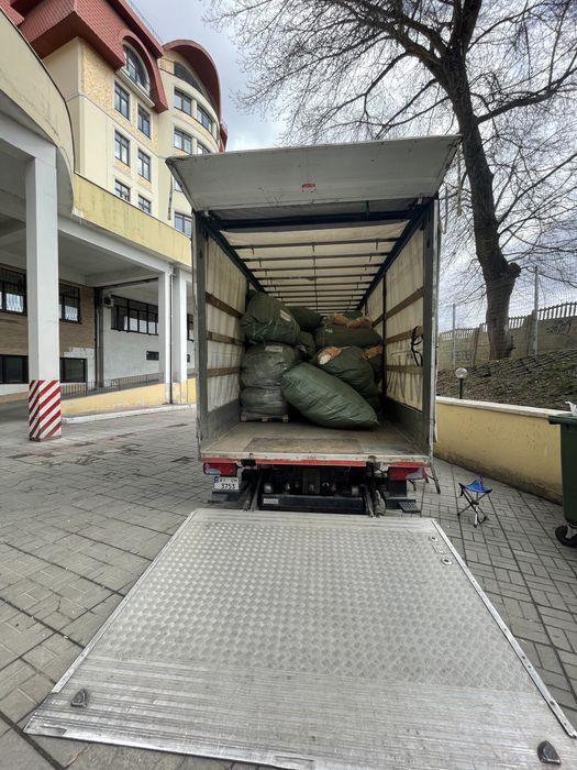 Вантажоперевезення, доставка груза, грузоперевозки