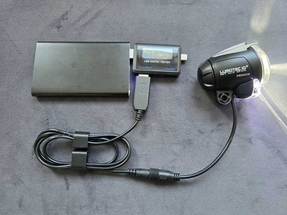 Lampka Busch & Müller Cyo Premium E 80Lux zasilanie USB