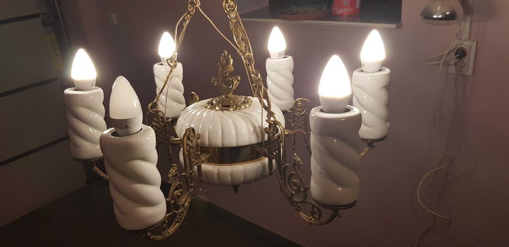 Żyrandol retro do salonu