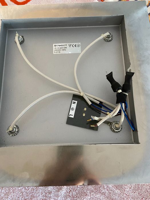 candeeiro de tecto quadrado