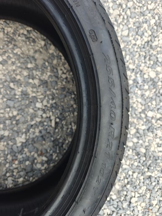 225/40R21  Pirelli Pzero 04/25
