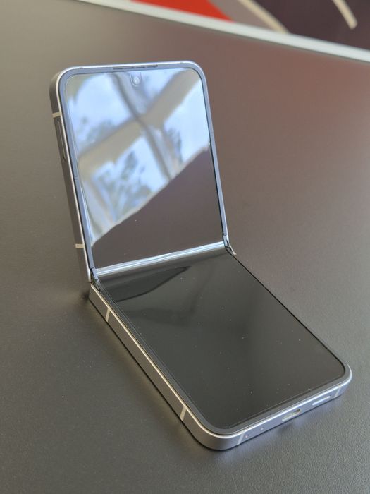 Samsung Galaxy Z Flip6