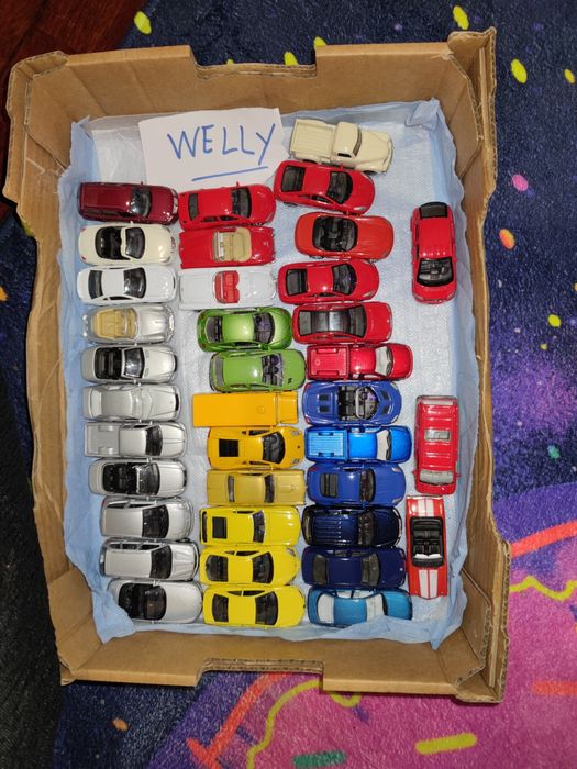 Coleção de Carros miniatura - vendo tudo