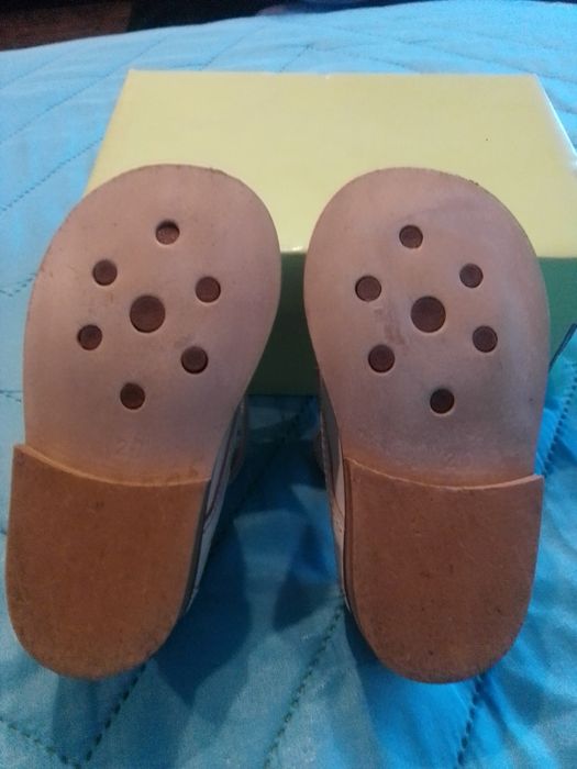 Sapatos de Batismo/Batizado p/Criança em Couro em Muito Bom Estado