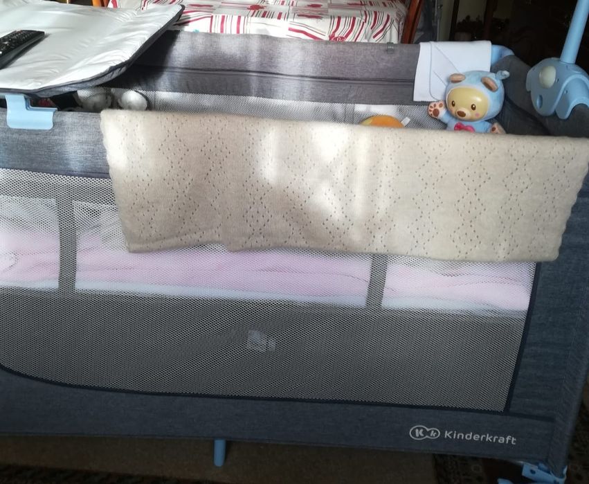 Caminha de viagem de criança da marca kindercraft