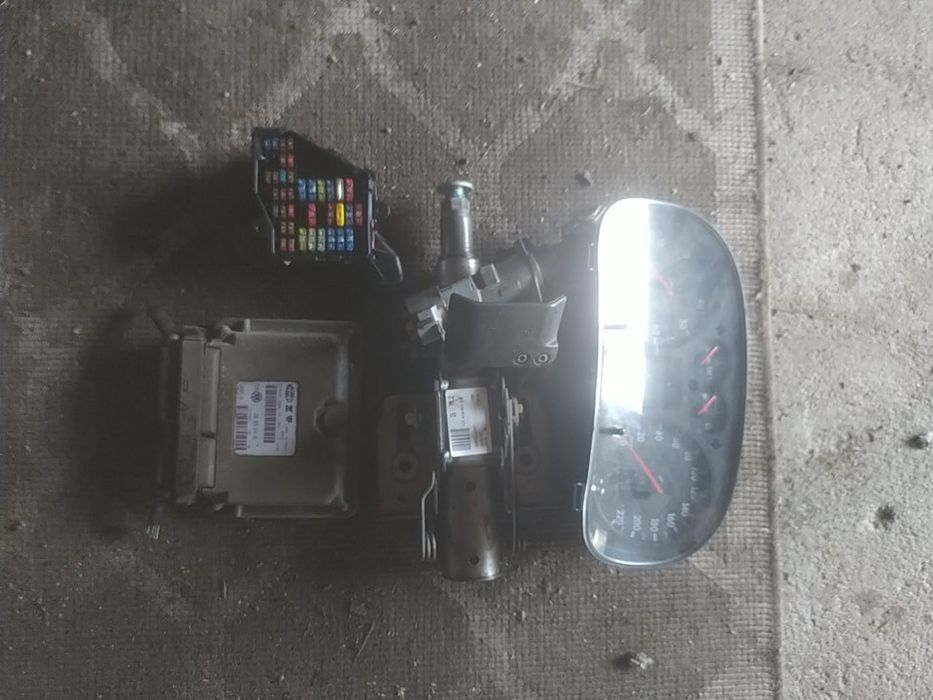 Zestaw startowy Volkswagen Golf 4 1.4 16 V