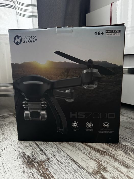 Квадрокоптер Holy Stone HS700D, дрон