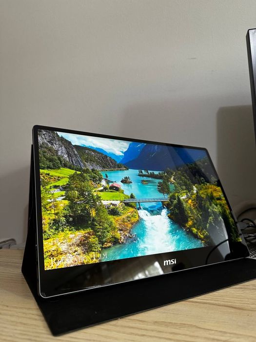 MSI Optix MAG162V 15,6" IPS FHD – stan idealny