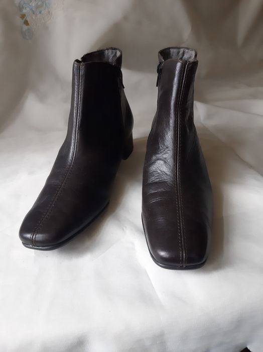 Нові шкіряні  черевики 38-39р. Німеччина.