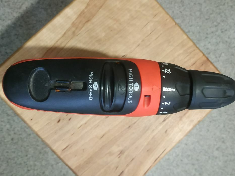 Шуруповерт Black&Decker 14,4V Professional Li-ion