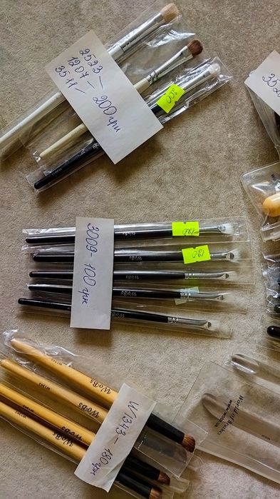 Кисточки для макияжа, ресницы. WoBs. Распродажа.