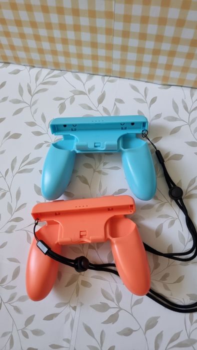 ALAFLY Uchwyty Grip do Nintendo Switch Joy-Con Antypoślizgowe – Niebieski/Pomarańczowy