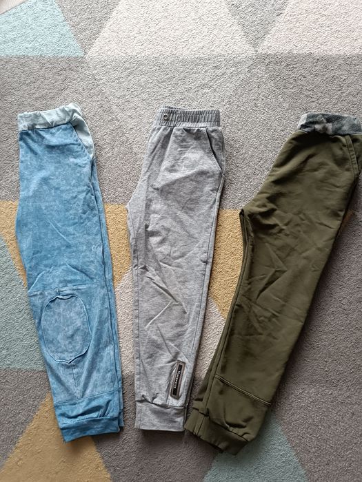 Spodnie dresowe 122,128 rurki joggersy jeans