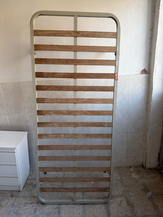 Cama de solteiro