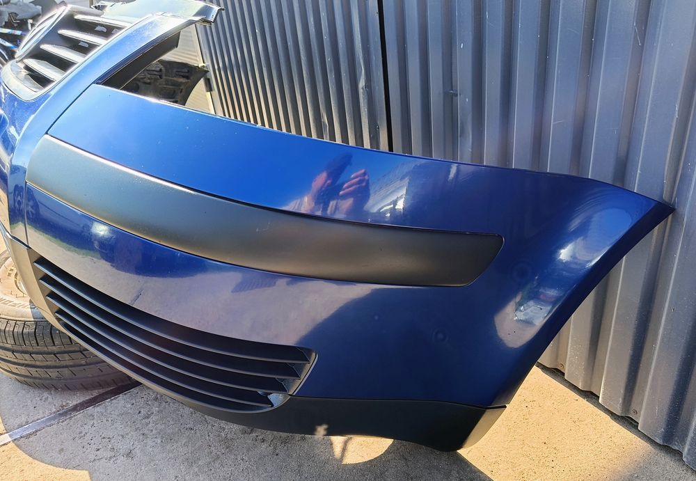Zderzak przedni przód Passat B5 lift LC5X