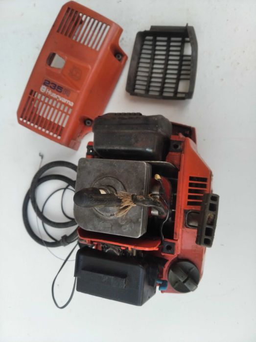 Робочий двигун мотор для мотокоси Husqarna 235r