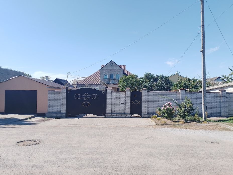 Продам большой дом на клочко