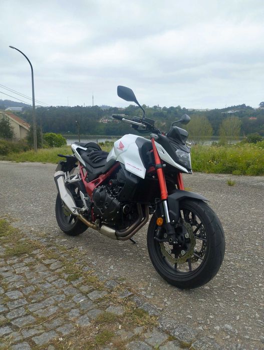 Honda CB 750 Hornet irrepreensível